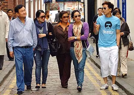 Con đường trở về của ông Thaksin ảnh 1