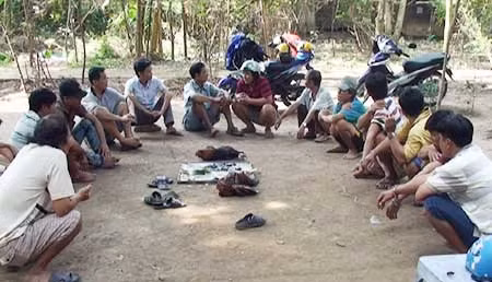 Triệt xoá 2 tụ điểm đánh bạc ăn tiền ảnh 1