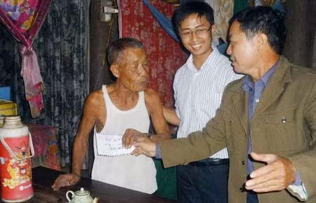 "Búp sen hồng" sưởi ấm trẻ em nghèo, bất hạnh ảnh 1