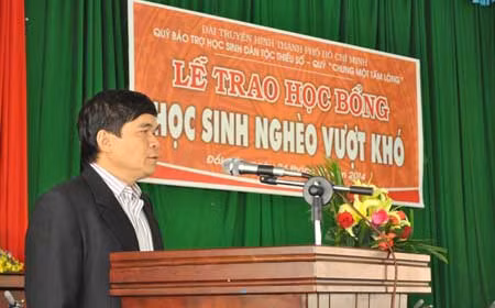 Trao xe đạp cho học sinh nghèo Đắk Lắk ảnh 1