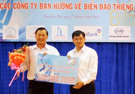 Hơn 500 triệu đồng ủng hộ ngư dân và lực lượng chấp pháp biển Việt Nam ảnh 1