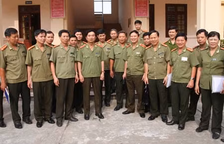 Tiếp tục đổi mới, nâng cao chất lượng, hiệu qủa công tác tham mưu CAND ảnh 1
