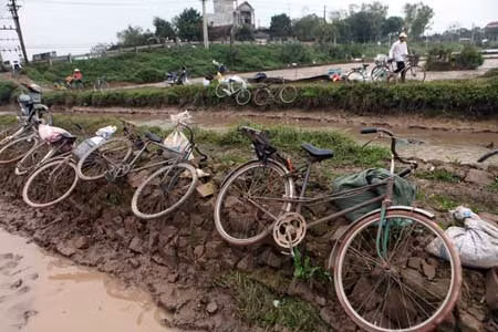 Chùm ảnh: Nông dân xuống đồng trong ngày đầu năm mới ảnh 9