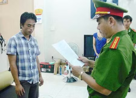 Lợi dụng ưu đãi cho Việt kiều, buôn lậu ô tô qua biên giới ảnh 1