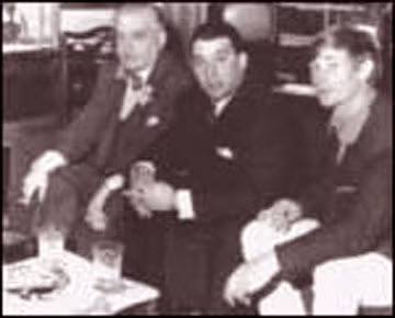 Boothby và Ronnie.