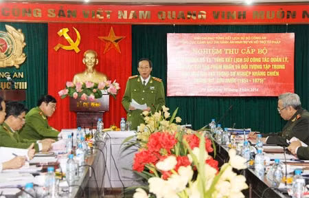 Nghiệm thu đề tài “Tổng kết lịch sử công tác quản lí, giáo dục, cải tạo phạm nhân” ảnh 1