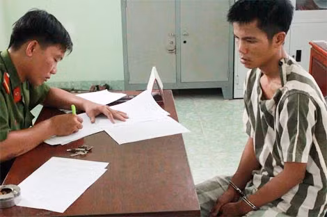 Bắt kẻ chuyên cướp, hiếp các nữ công nhân ảnh 1