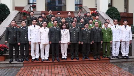 Thứ trưởng Thường trực Đặng Văn Hiếu với các đại biểu tham dự buổi gặp mặt.