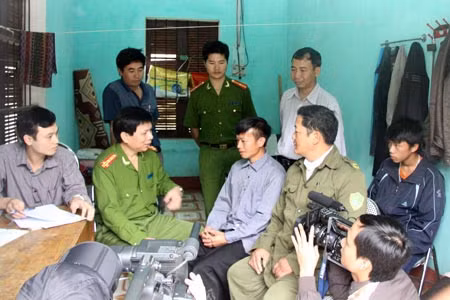 Công tác vận động đối tượng đầu thú luôn được chú trọng.
