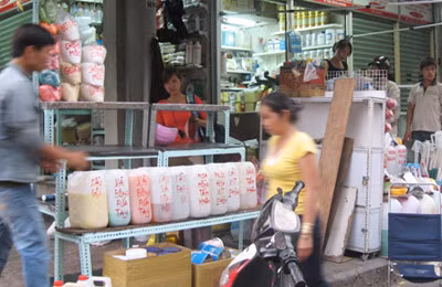Nỗi lo thị trường hóa chất bị thả nổi ảnh 1