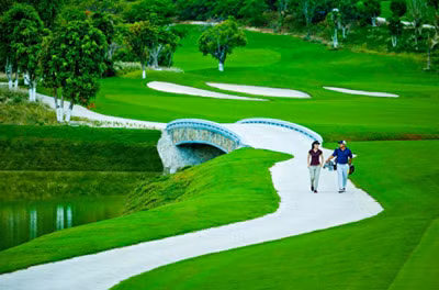 Một góc sân golf Vinpearl.