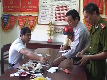 Những chiêu lừa vàng ảnh 1