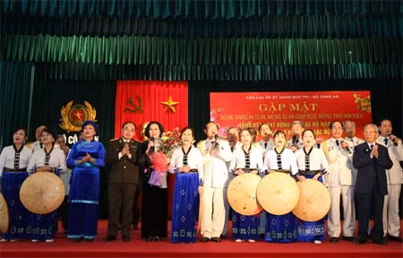 Thứ trưởng Bùi Quang Bền dự họp mặt CLB Sỹ quan hưu trí Bộ Công an ảnh 1