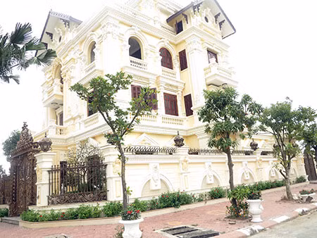 Ngôi nhà chị Hợp đã gán nợ cho bà Hương trị giá 30 tỷ đồng.