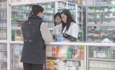 Người dân có thể yên tâm khi thị trường thuốc chữa bệnh vẫn giữ được sự bình ổn.