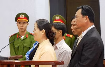 Bị cáo Nguyễn Hữu Minh cùng nhóm đối tượng gây rối trật tự công cộng và chống người thi hành công vụ tại thôn Cồn Dầu tại phiên phúc thẩm ngày 26/1.