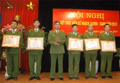 Công an TP Hà Nội: Kiên quyết lập lại trật tự các bến bãi, tuyến giao thông ảnh 1