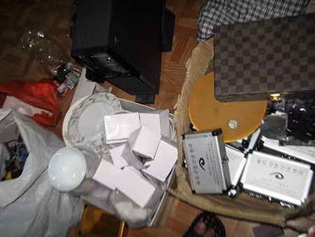 Các thiết bị chuyên phục vụ dân chơi cờ bạc bịp bị thu giữ tại Cửa hàng Tinhtestore.vn.