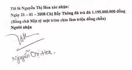 Giấy xác nhận nợ mà bà Hoa cho rằng tất cả nội dung đã được đánh thêm vào.