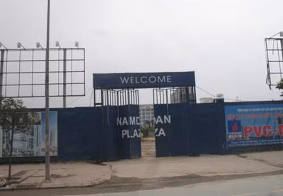 Nam Đàn Plaza hiện vẫn là khu đất trống.