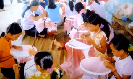 Nạn nhân tội phạm buôn người được tạo điều kiện tái hoà nhập cộng đồng.
