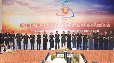 Thủ tướng Nguyễn Tấn Dũng với Trưởng đoàn các nước tại Hội nghị. Ảnh: TTXVN