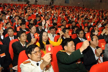 Đại hội đã bầu ra Ban Chấp hành Đảng bộ TP Hà Nội gồm 75 đồng chí.