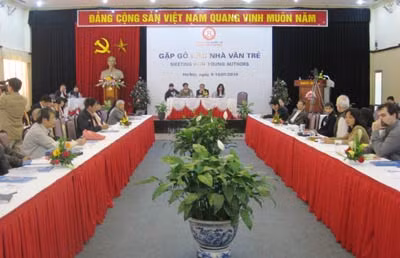 Các đại biểu phát biểu tại Hội thảo.