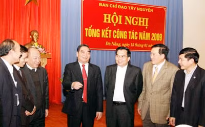 Đại tướng Lê Hồng Anh, Trưởng Ban chỉ đạo Tây Nguyên và các đại biểu dự hội nghị.