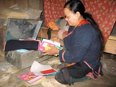 Đi đến trường học bằng hai bàn tay ảnh 2