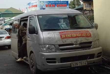Vi phạm luật giao thông, tài xế bỏ trốn ảnh 1