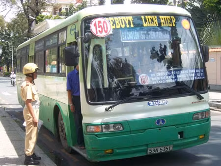 TP HCM: Xe buýt không hút khách ảnh 1