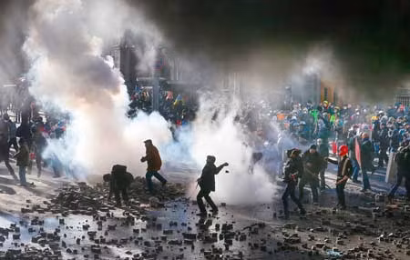 Ukraina: Quá mù ra mưa ảnh 1