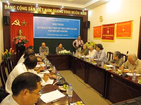 Quang cảnh buổi Hội thảo "Quy hoạch phát triển mỹ thuật đến năm 2020, tầm nhìn 2030" do Bộ Văn hóa, Thể thao và Du lịch tổ chức tại TP HCM ngày 6/5/2014.