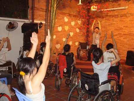 Thầy Đinh Thanh Hiếu mong muốn nhân rộng lớp học khiêu vũ cho người khuyết tật ở nhiều nơi.