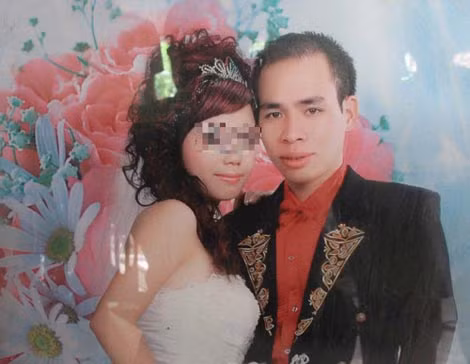 Quân và vợ.