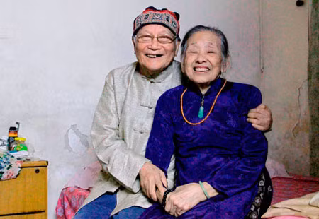 Vợ chồng nhà văn Tô Hoài.