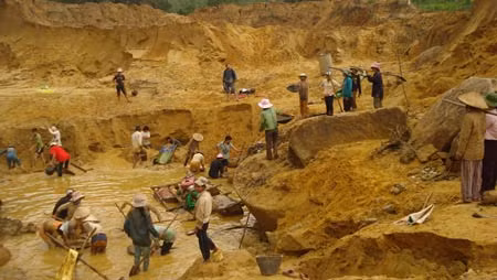 Quảng Nam: Nhiều vụ khai thác vàng trái phép dẫn đến chết người ảnh 1