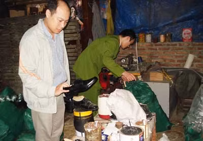 Cơ quan chức năng khám xét tại địa chỉ 43 Lý Thái Tổ.