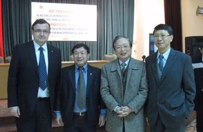 GS.TS Trần Minh Đạo, Giám đốc Bệnh viện 19-8 cùng các đai biểu trong và ngoài nước dự hội thảo.