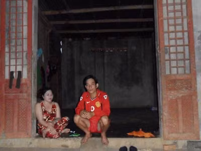Sống bên thủy điện, không được dùng điện ảnh 2