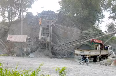 Một cơ sở khai thác, kinh doanh vật liệu gây ô nhiễm môi trường.