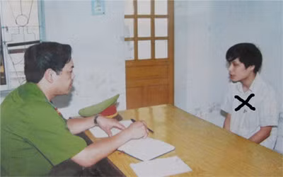 Đối tượng trong một vụ mua bán người tại cơ quan điều tra.