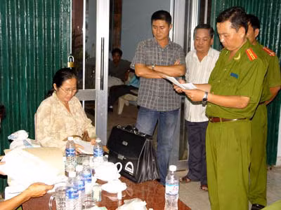 CQĐT Công an địa phương khám xét, thu thập tài liệu nhiều vụ án kinh tế lớn.