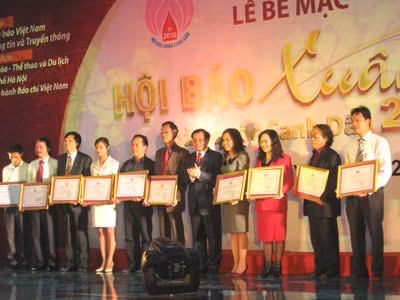 Bế mạc Hội báo Xuân toàn quốc Canh Dần 2010 ảnh 1