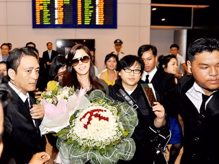 Bảo vệ nữ minh tinh Hàn Quốc Kim Ha-Nuel.
