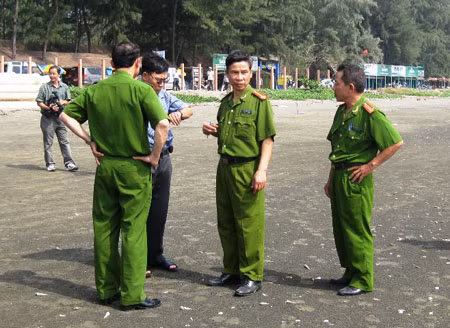 Xuyên đêm tìm kiếm hoàn tất 7 thi thể học sinh ảnh 3