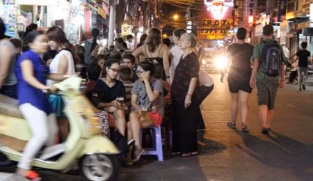 Mại dâm ngơ ngác… ảnh 2