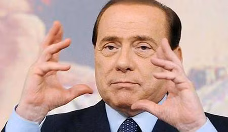 Cựu Thủ tướng Silvio Berlusconi: Độc chiêu hâm nóng tên tuổi với cô bồ kém 49 tuổi ảnh 1