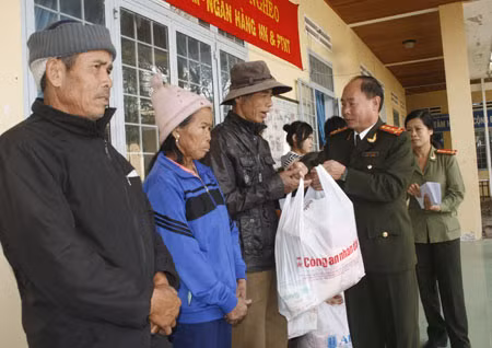 Mùa xuân đến sớm với đồng bào Tây Nguyên ảnh 1